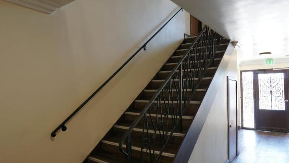 Holly Crest Hotel - Los Angeles, LAX Airport photo 13