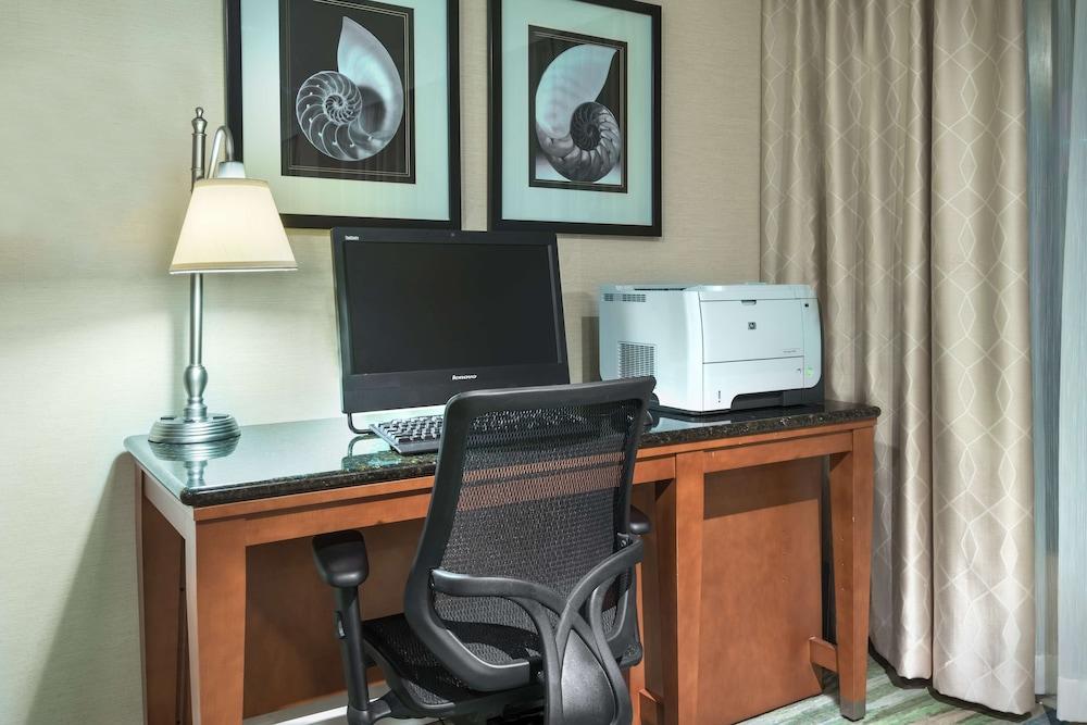 Hampton Inn Bonita Springs/Naples-North photo 15