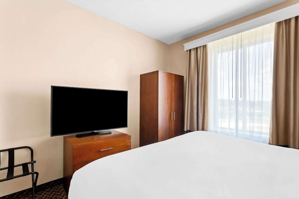 Comfort Inn & Suites Grenada photo 17