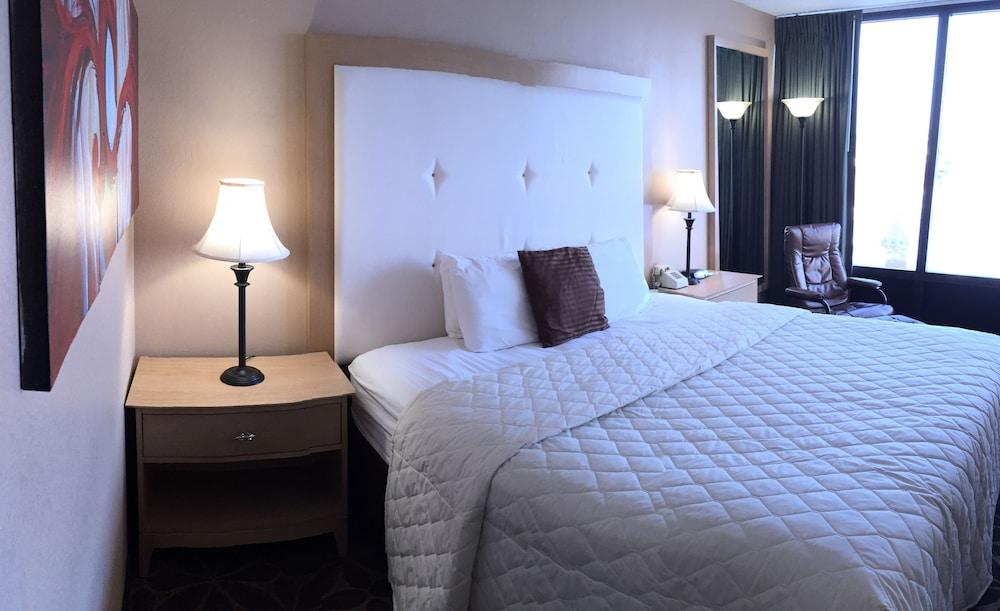 Days Inn by Wyndham Syracuse photo 13