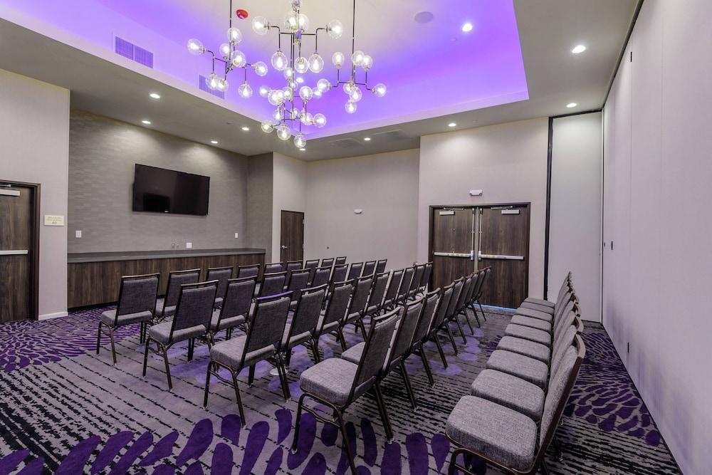 Courtyard by Marriott Lake Jackson photo 55