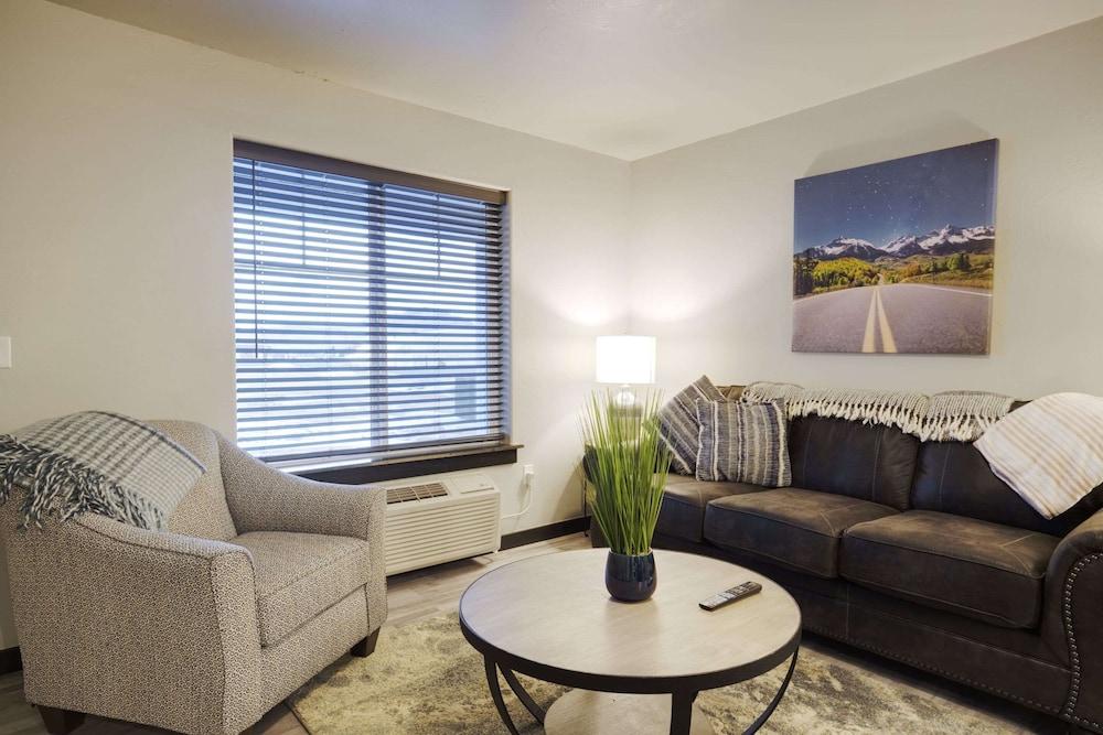 Copper King Convention Center, an Ascend Collection Hotel photo 33