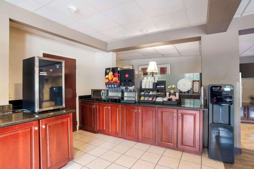 Best Western Plus Oak Mountain Inn photo 36