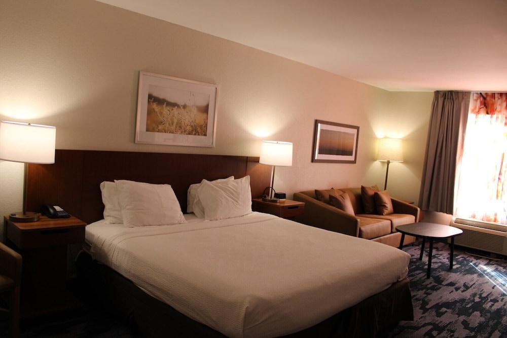 Fairfield Inn by Marriott Raleigh Airport/RTP photo 9