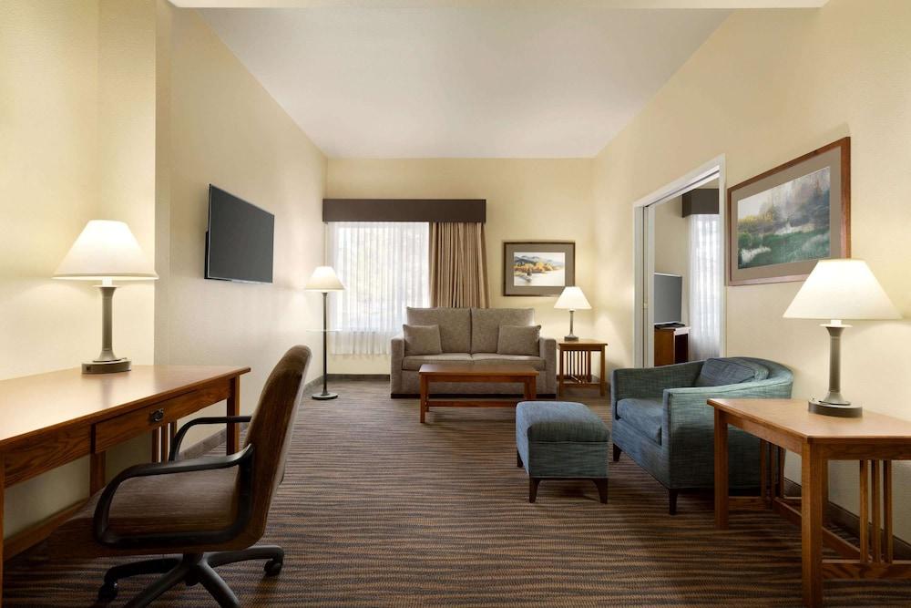 Wingate by Wyndham Greenwood Village/Denver Tech photo 16