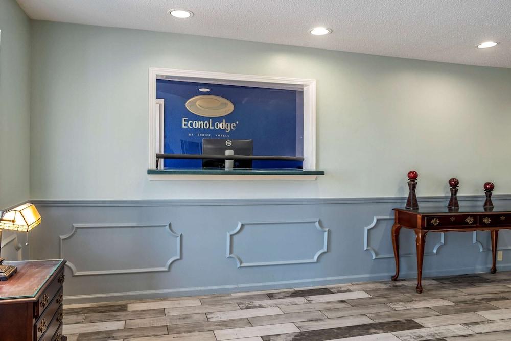Econo Lodge Tupelo Barnes Crossing photo 3