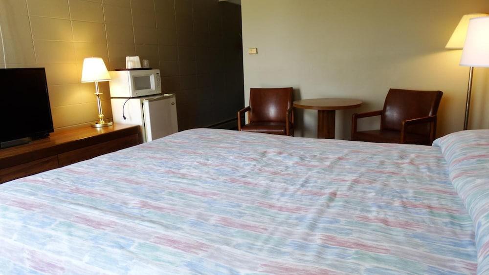 Attican Motel photo 24