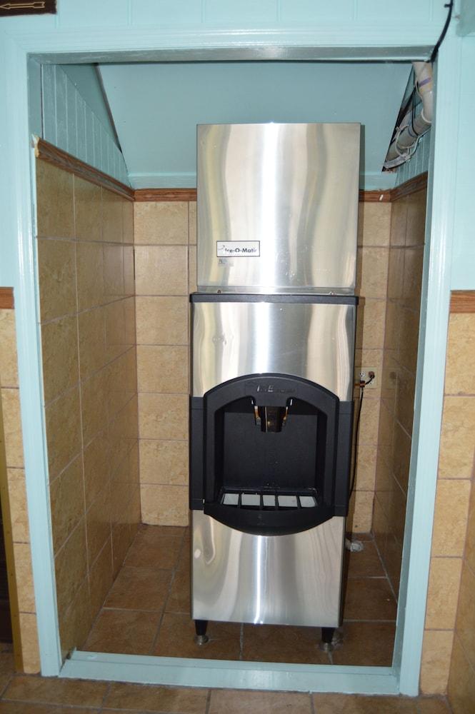 Budget Inn of Claypool Hill photo 27
