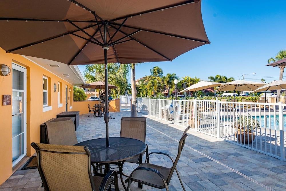 Upham Beach Inn photo 29