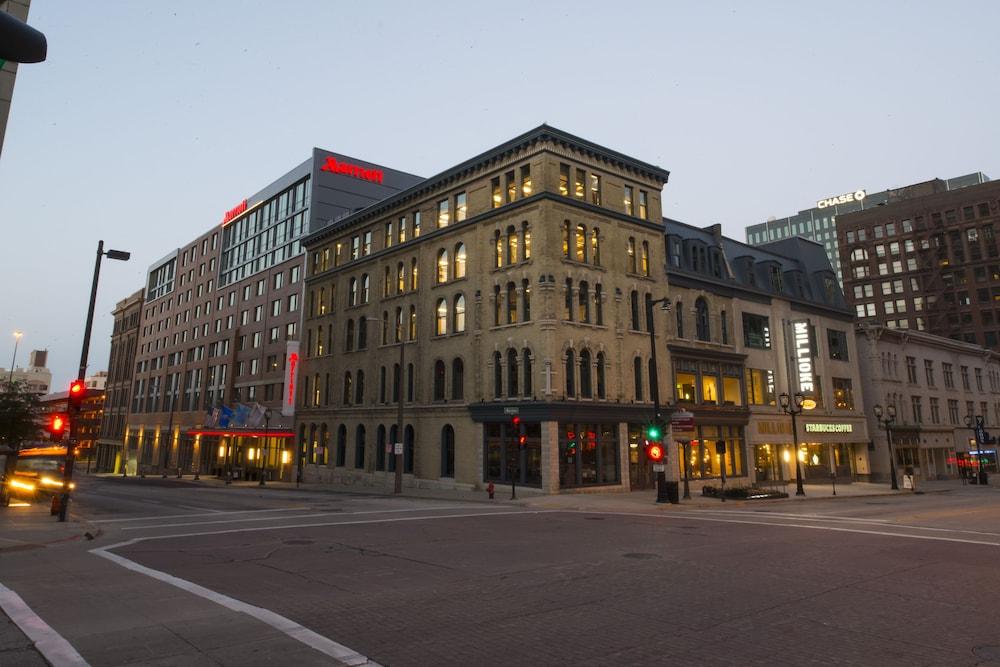 Marriott Milwaukee Downtown photo 49
