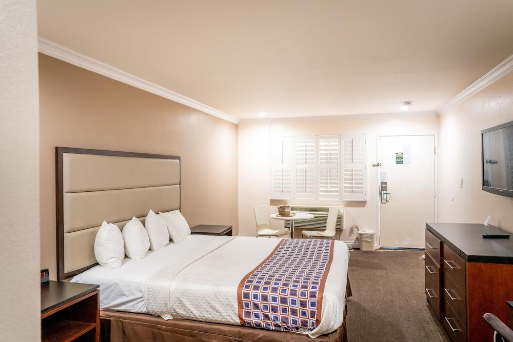 Gateway Inn Gardena photo 16