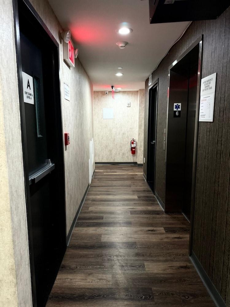 BKWAY Hotel Brooklyn photo 13