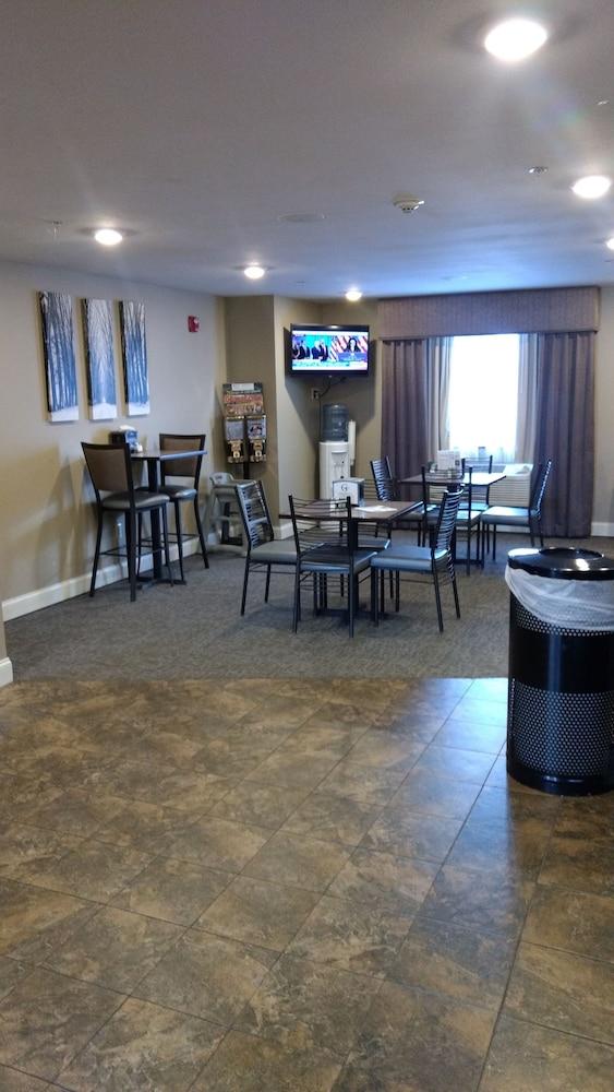 Grandstay Hotel Suites Thief River Falls photo 2