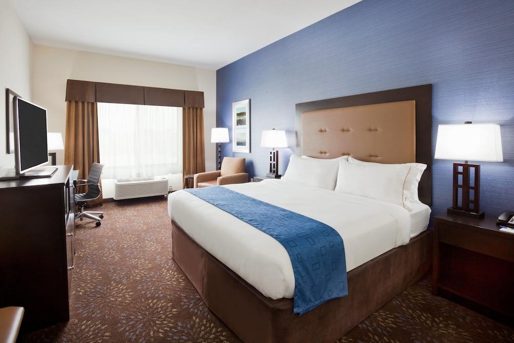 Holiday Inn Express & Suites Davenport by IHG photo 7