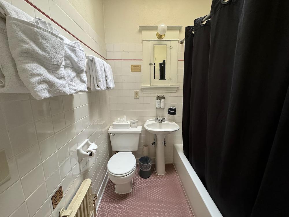 Hood River Hotel photo 35