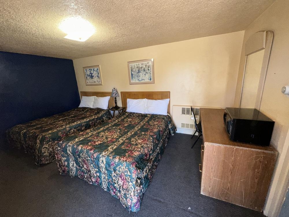 Crestview Motel Inc photo 1