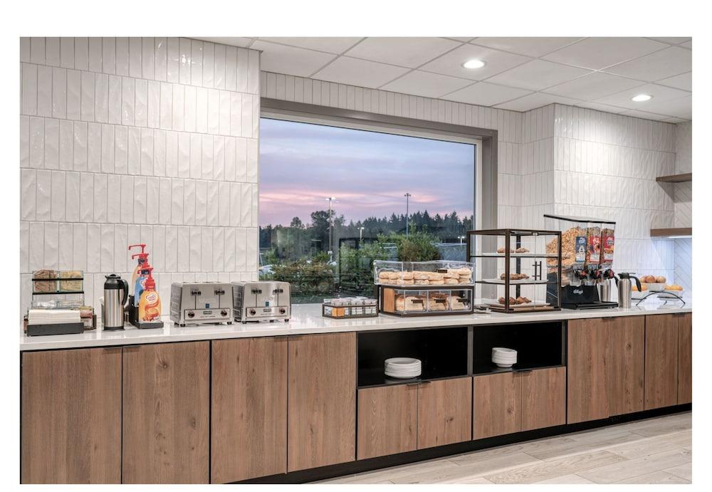 Holiday Inn Express Federal Way Seattle South by IHG photo 39