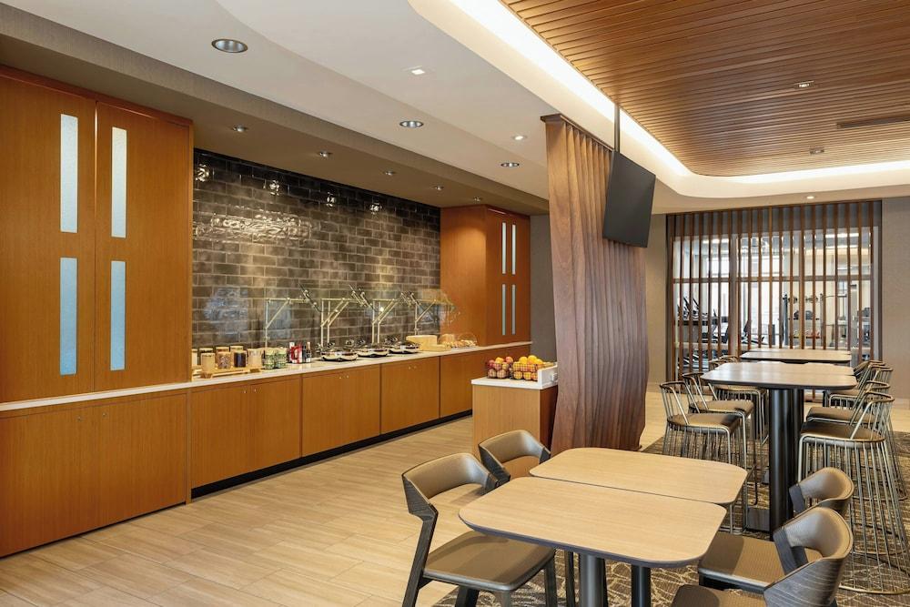 Springhill Suites By Marriott Fargo photo 39