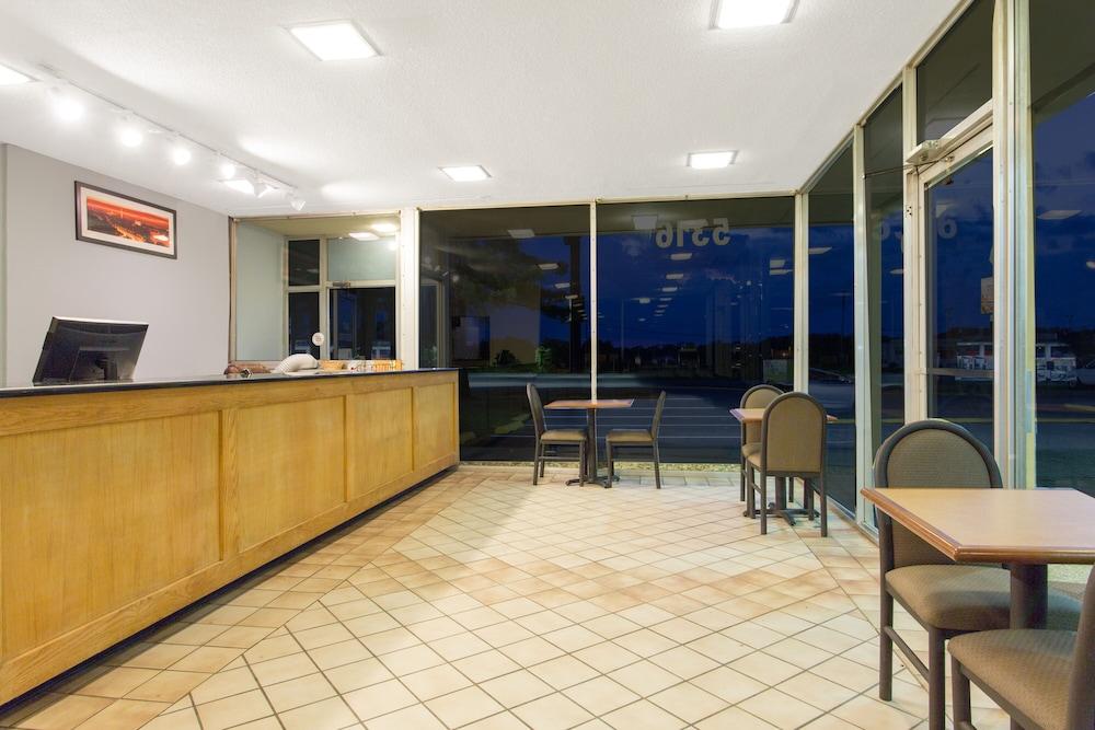 Garden Inn photo 22