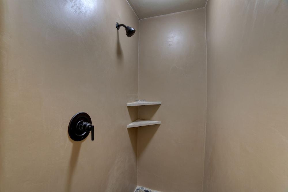 The Gonzo Inn photo 48