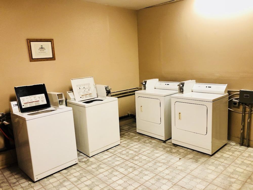 Budget Inn photo 7