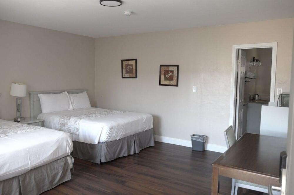 Elsinore Hot Springs & Lodge photo 10