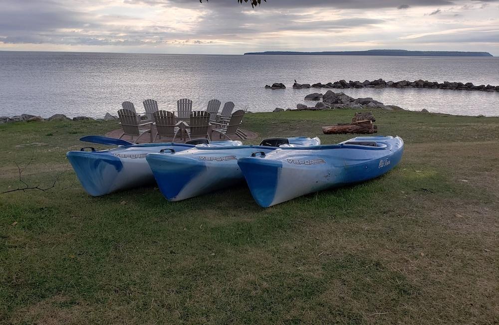 Baymont by Wyndham St. Ignace Lakefront photo 27