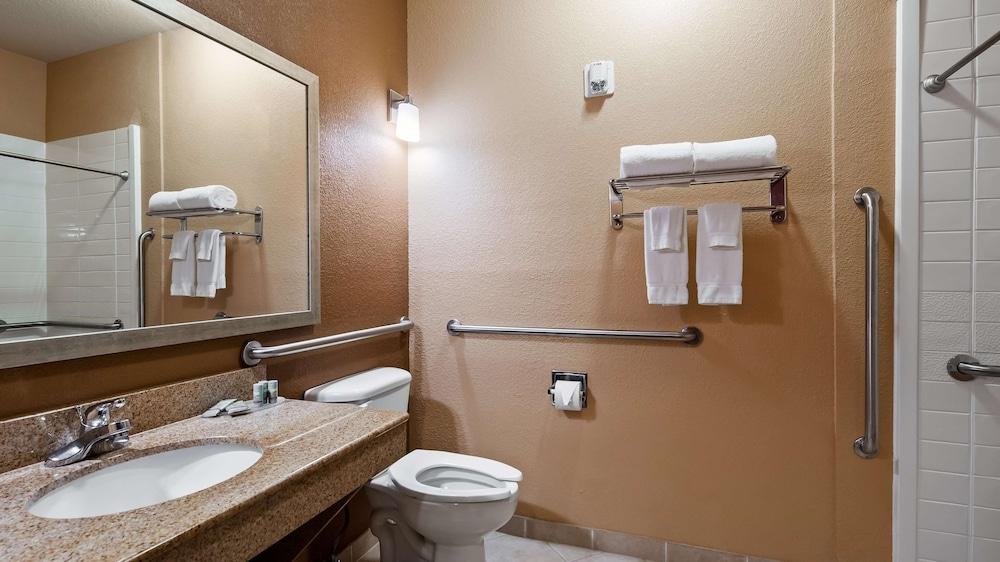 Best Western Granbury Inn & Suites photo 23