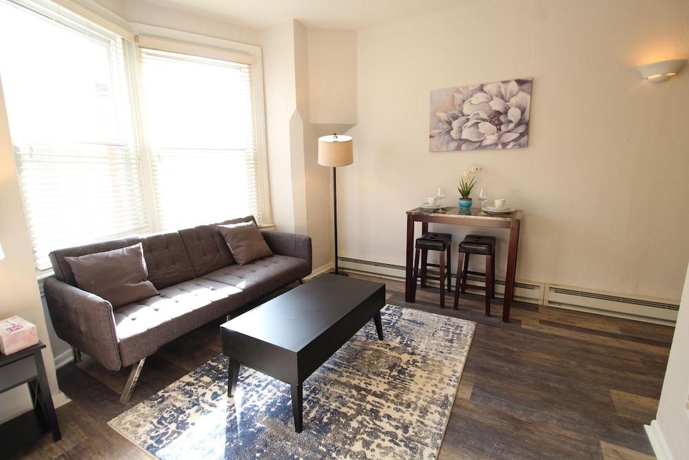 Midtown Suites photo 20