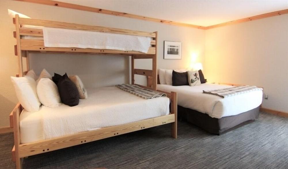 Selkirk Lodge photo 24