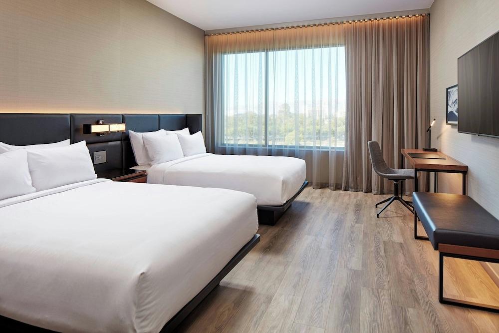 AC Hotel by Marriott Phoenix North Norterra photo 11