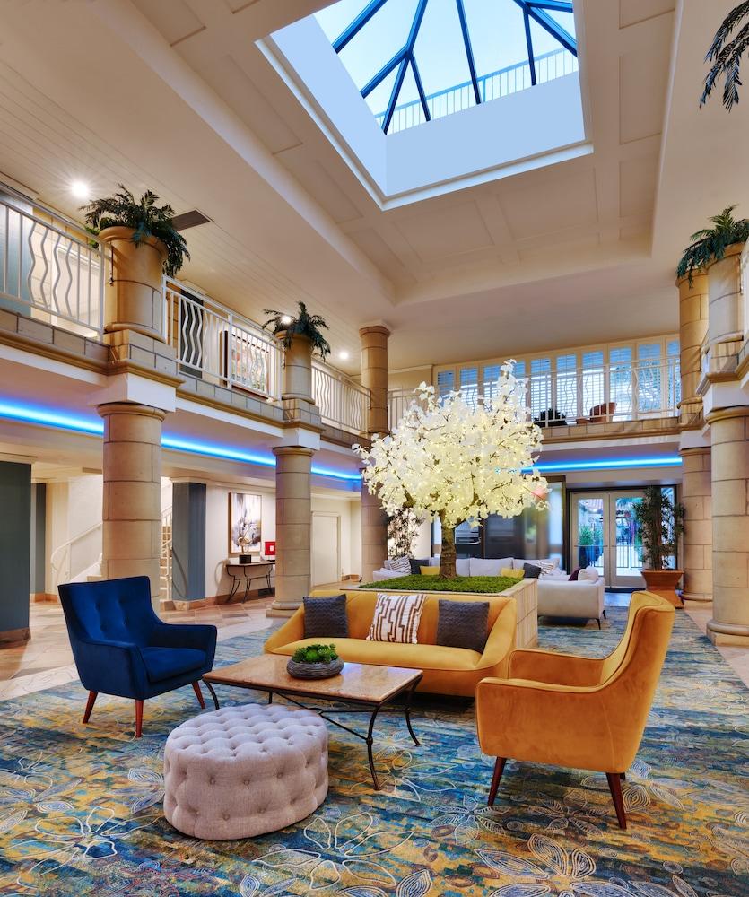 Atrium Hotel at Orange County Airport photo 43