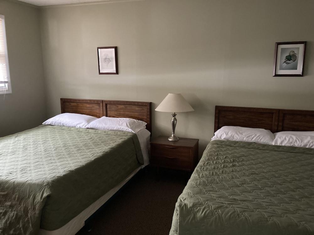 Dixon Lake Resort photo 21