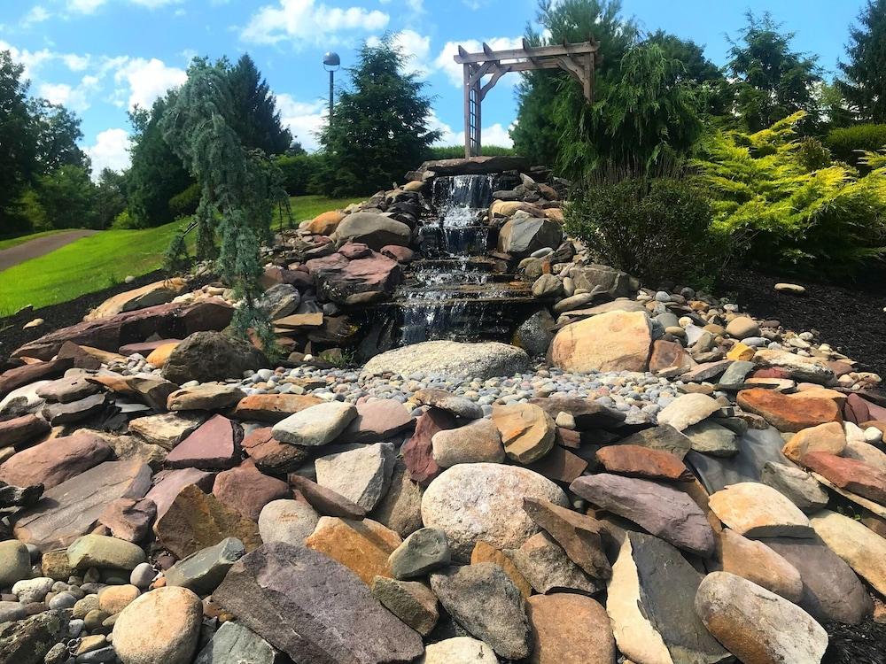 Rolling Pines Golf & Banquet Facility photo 8
