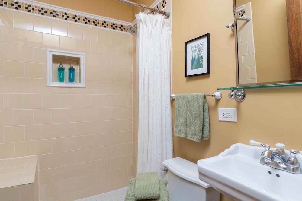 Chicago Guest House Wrigleyville photo 35