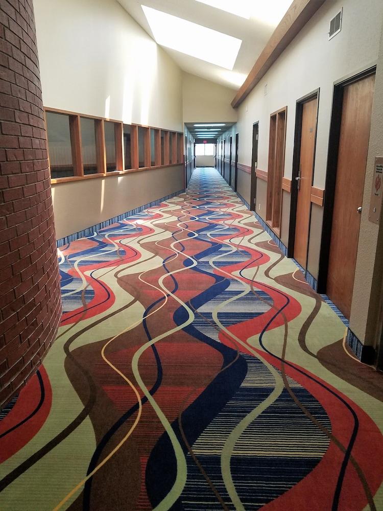 Apple Tree Inn and Suites photo 23