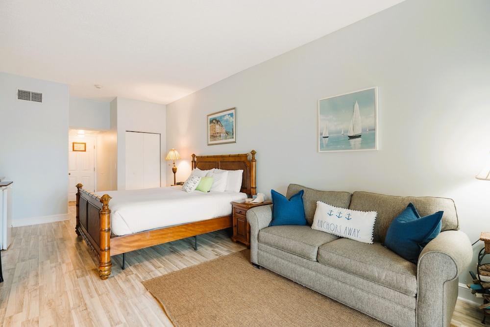 Inn at Camachee Harbor by Coolvacay photo 55