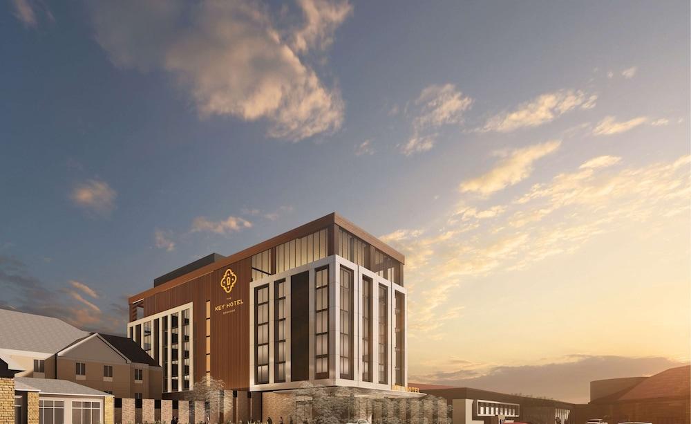 The Key Hotel Dubuque, Tapestry Collection by Hilton photo 1