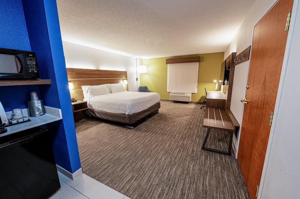 Holiday Inn Express Hotel & Suites Goshen by IHG photo 18
