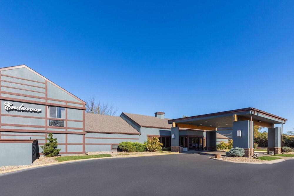 Endeavor Inn & Suites, Trademark Collection by Wyndham photo 1