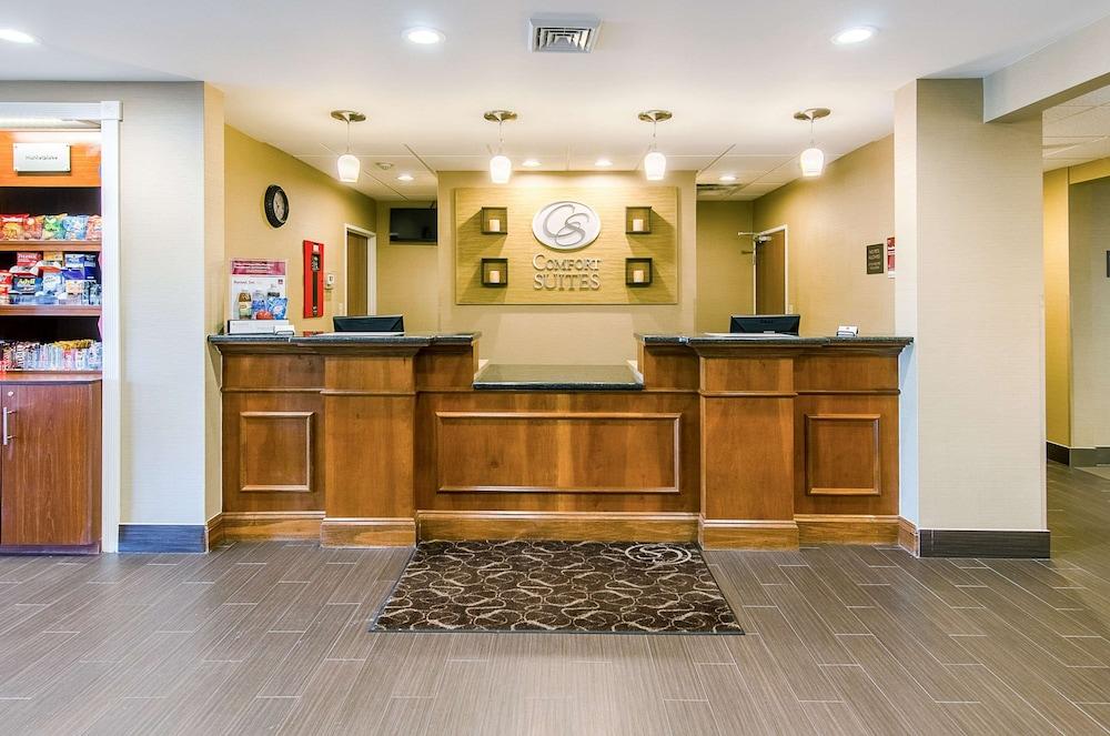 Comfort Suites Wytheville near Conference Center photo 3