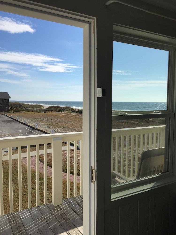 Ocean Crest Motel photo 35