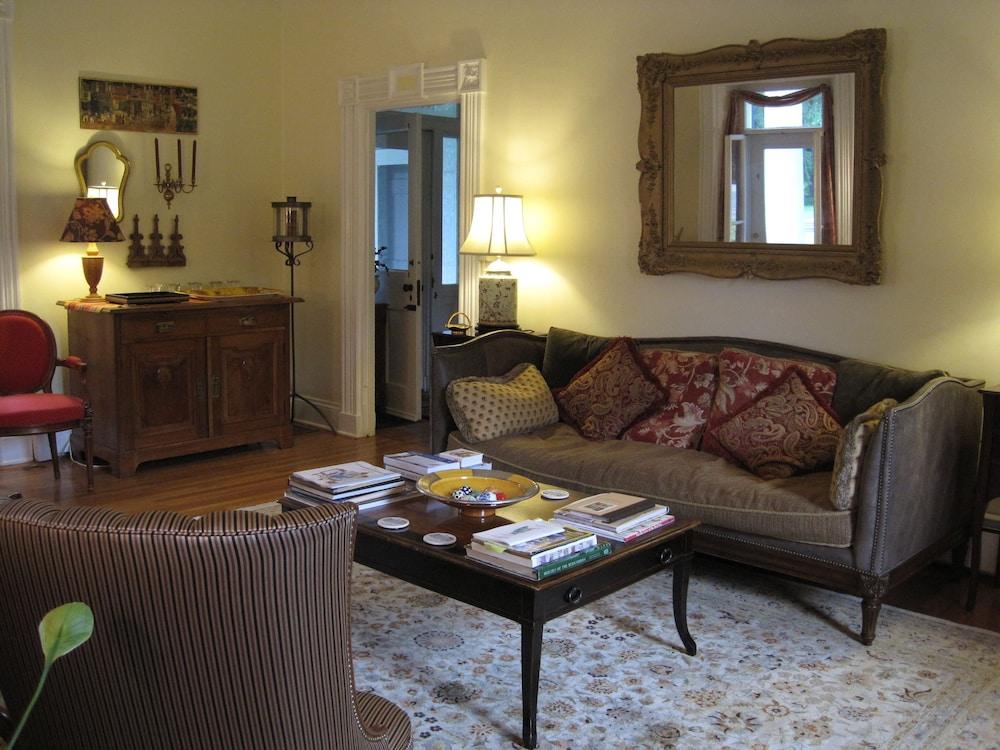 Federal House Inn photo 39