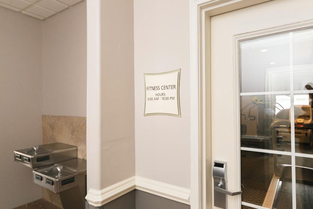 Sonesta Essential Houston Westchase photo 23