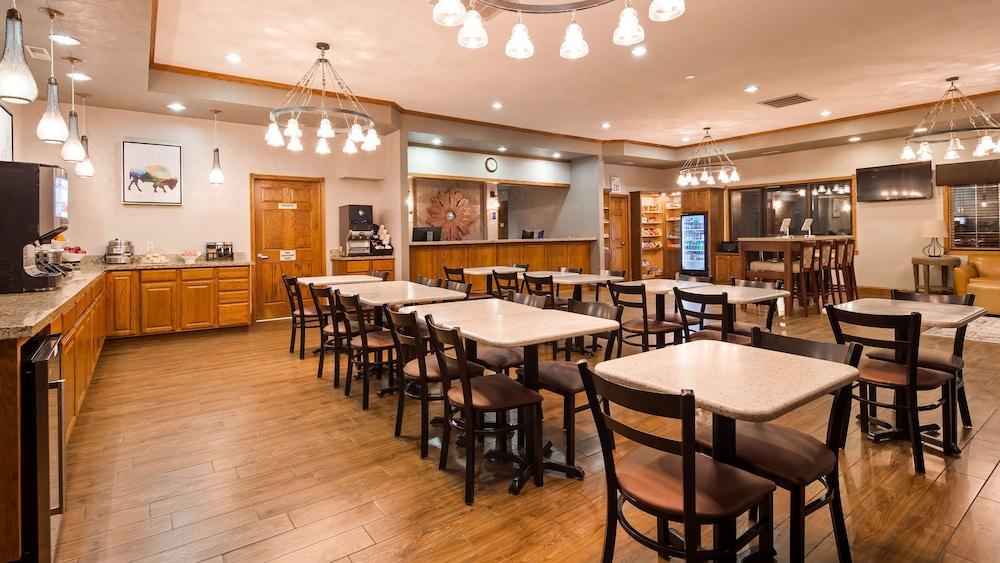 Best Western Buffalo Ridge Inn photo 43