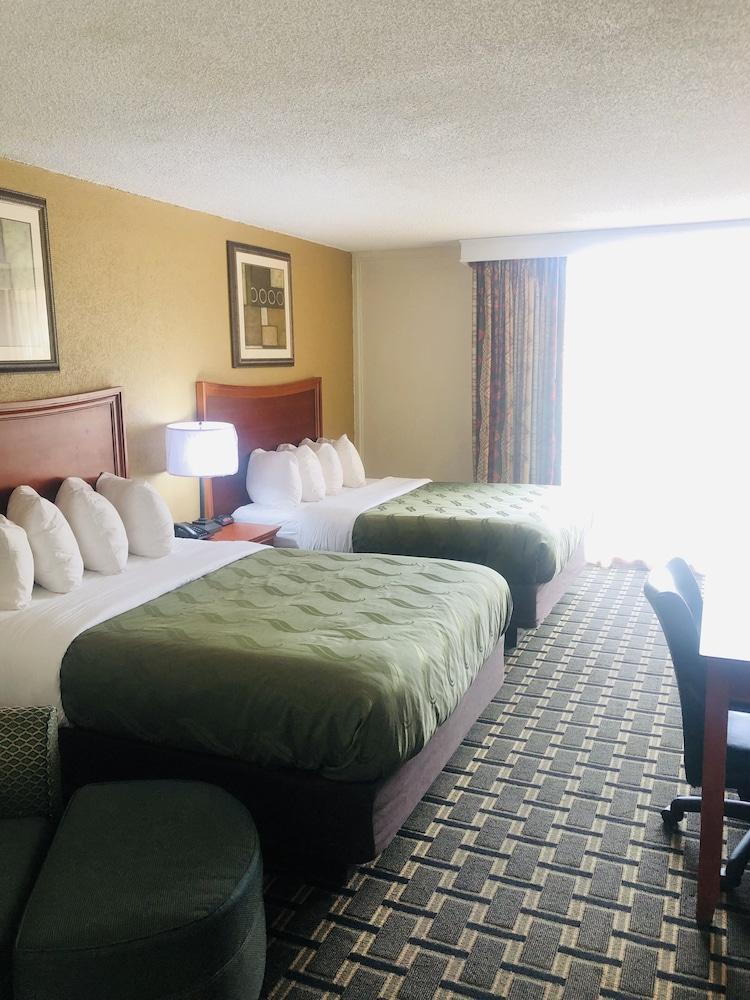 Quail Inn & Suites photo 17