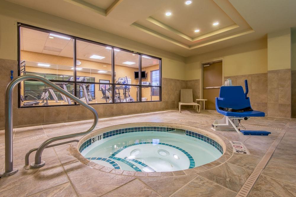 Holiday Inn Express Hotel & Suites Clovis by IHG photo 28