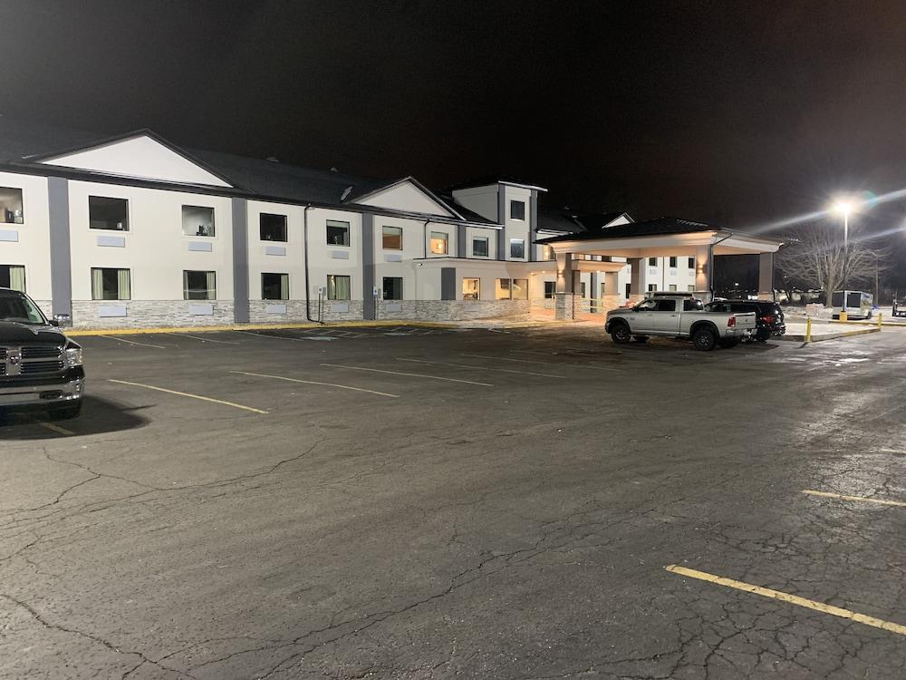 Quality Inn Mishawaka - South Bend photo 21