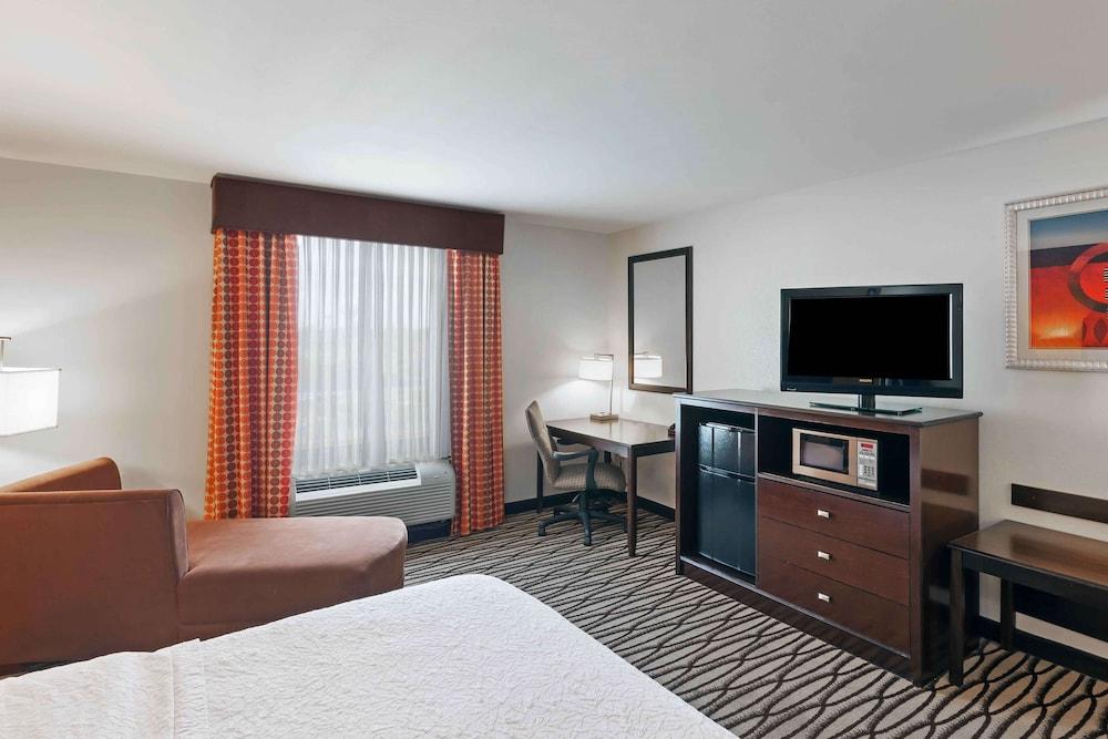 Hampton Inn & Suites Morgan City photo 27