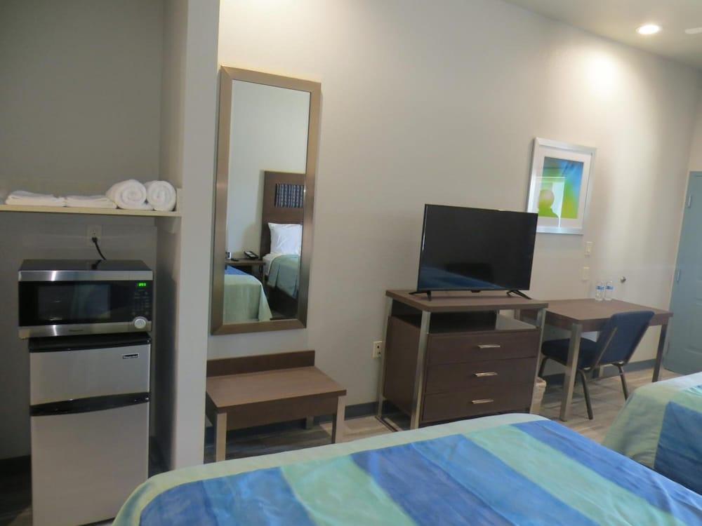 Hotel Blue - Woodlands photo 3